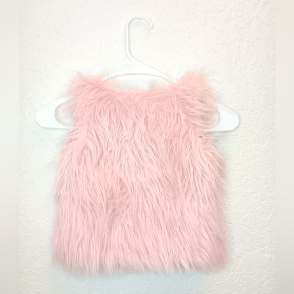 Fashion tots Light Pink faux fur sleeveless vest/ Size: 24 months - Picture 2 of 13